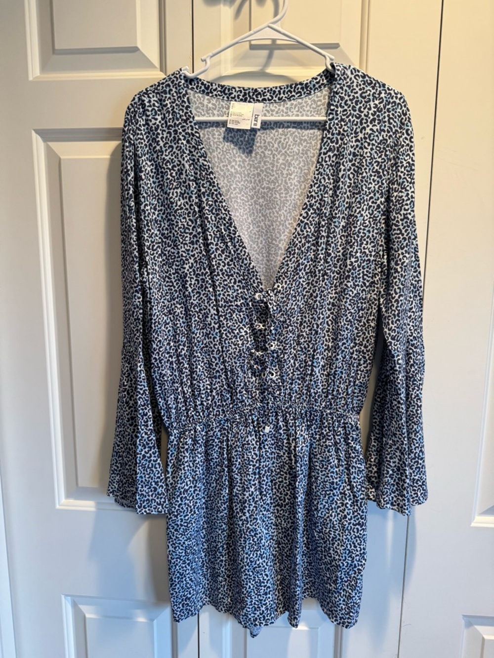 Bar III Blue Leopard Print V-Neck Swim Coverup shorts